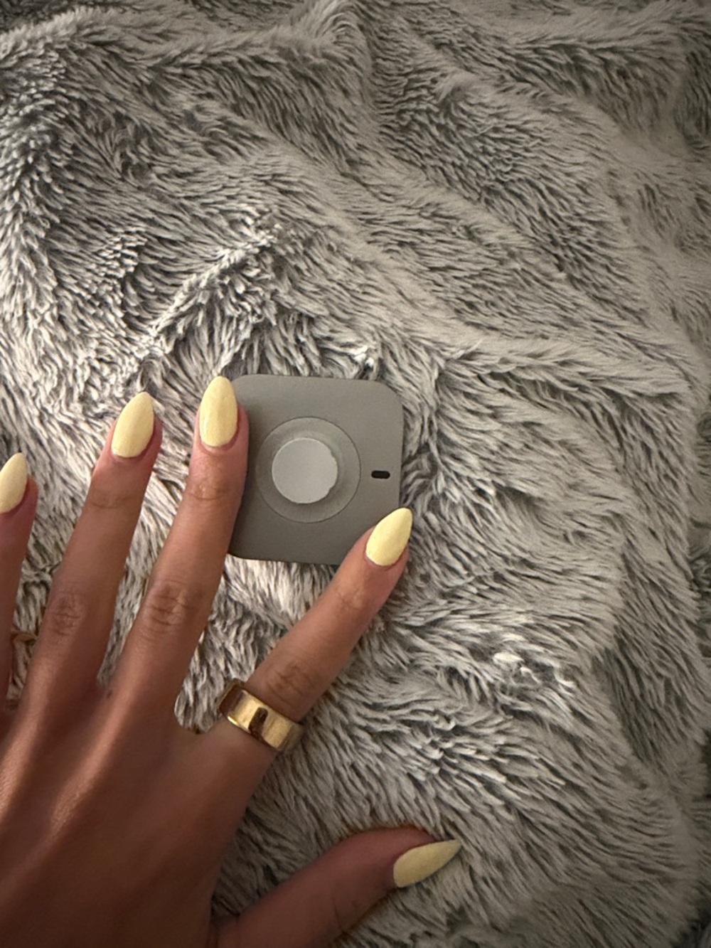 Oura ring 4 size 7 gold